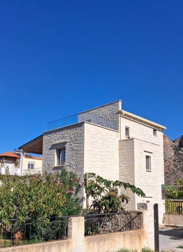 (For Sale) Residential Detached house || Chania/Akrotiri - 147 Sq.m, 4 Bedrooms, 750.000€ 